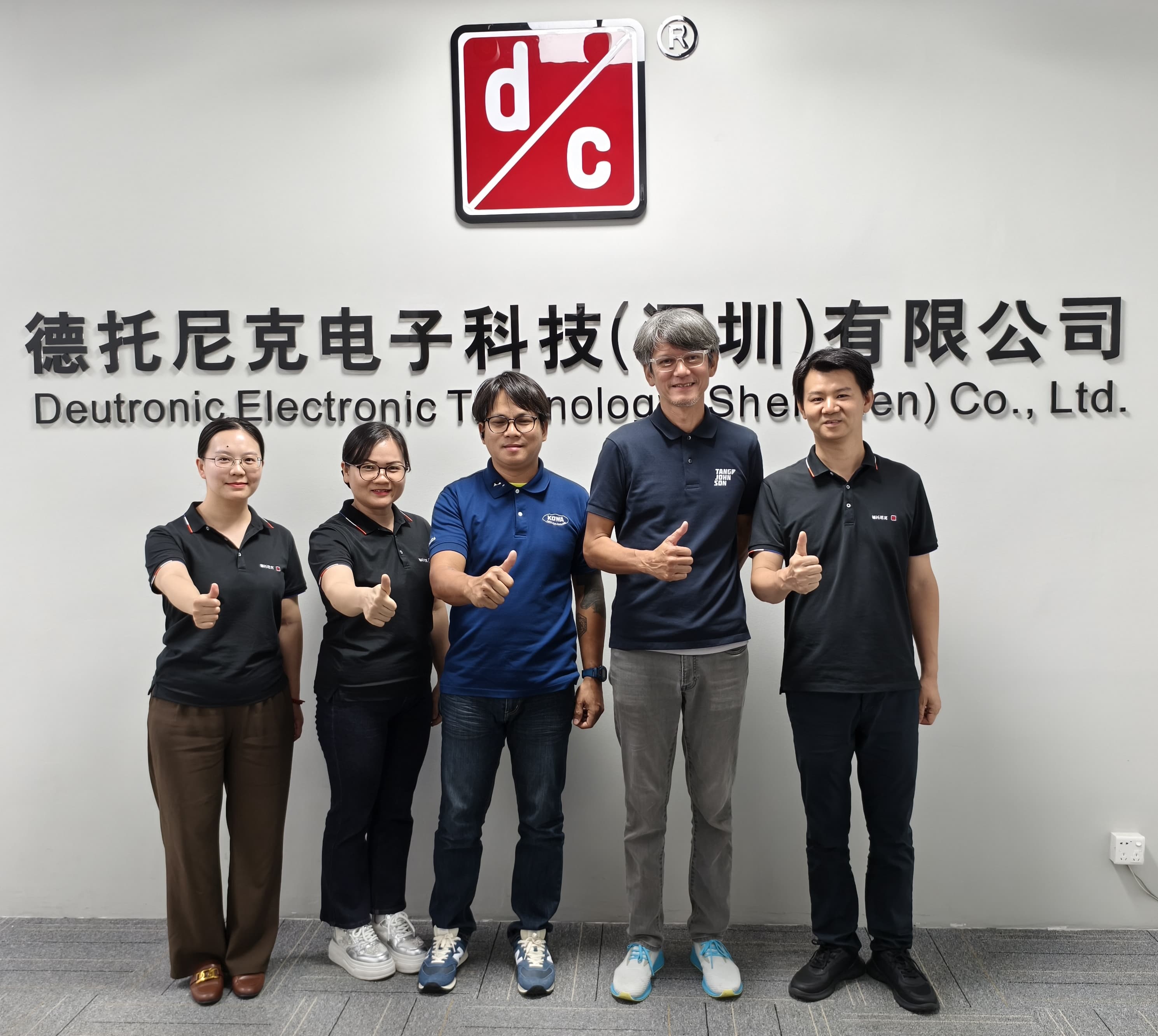 5人合照_compressed.jpg